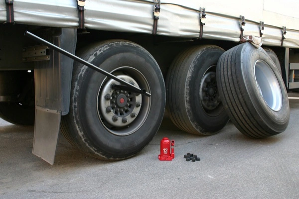 Truck Tire Repair Truck Tire Repair